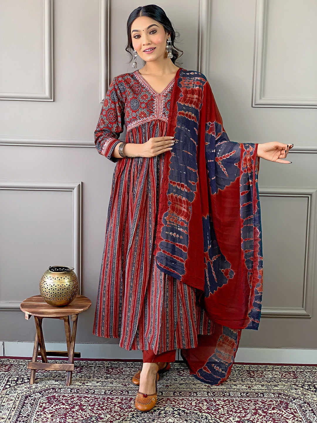 Oaitaari Printed Heavy Duppata Kurta Set With Bottom and Dupatta